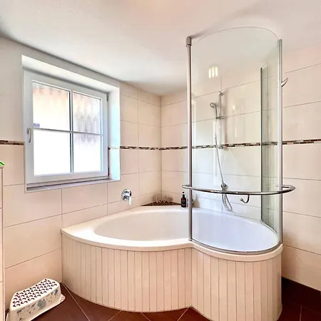 Hasenchalet Ruhpolding, Whg2 50m2, Badewanne, Chiemgau-karte